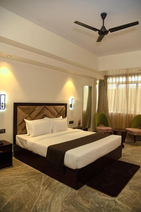 Hotel Cloud Social Shillong Zewnętrze zdjęcie