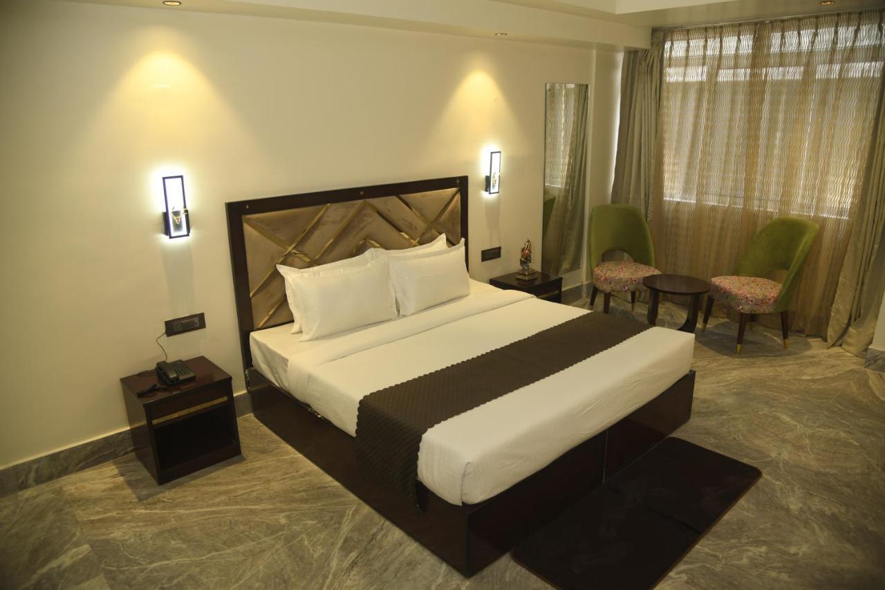 Hotel Cloud Social Shillong Zewnętrze zdjęcie