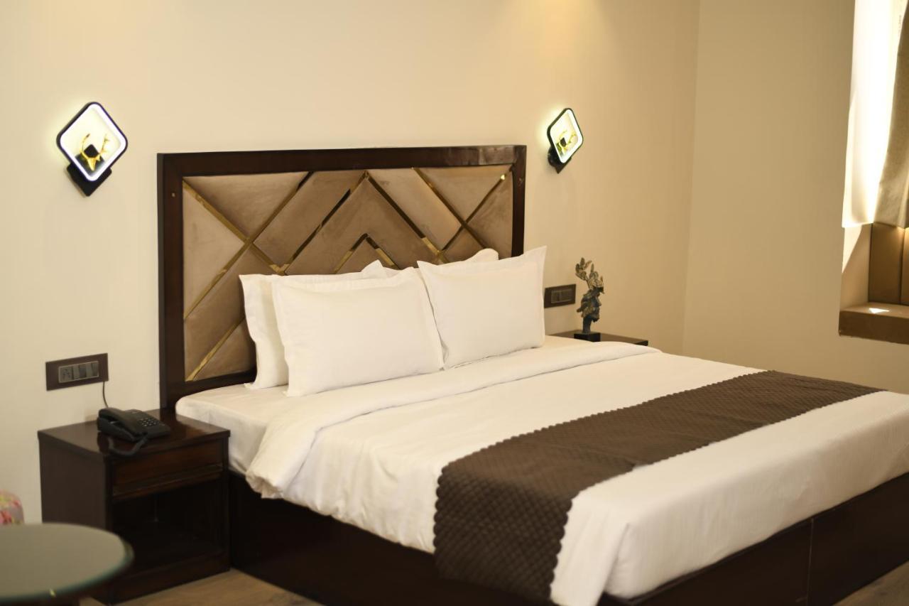 Hotel Cloud Social Shillong Zewnętrze zdjęcie