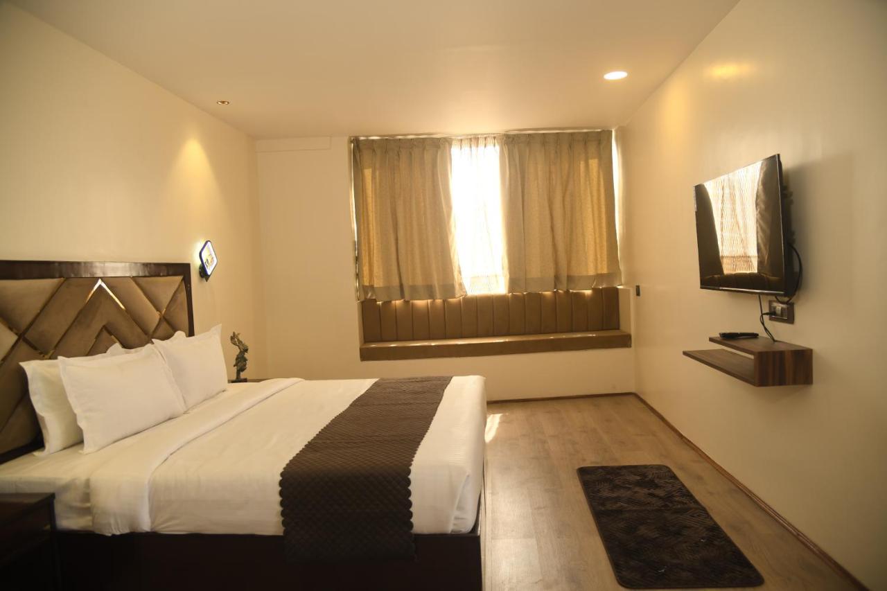 Hotel Cloud Social Shillong Zewnętrze zdjęcie