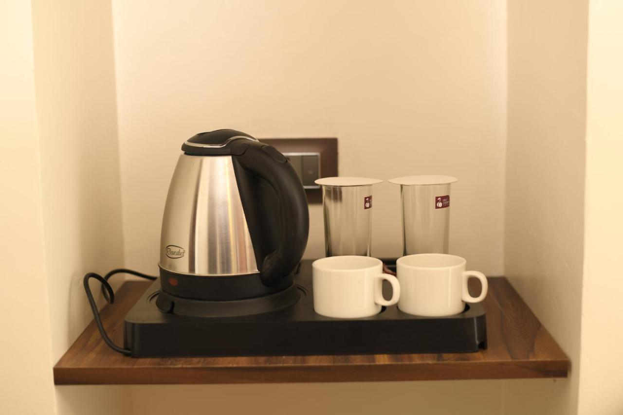 Hotel Cloud Social Shillong Zewnętrze zdjęcie