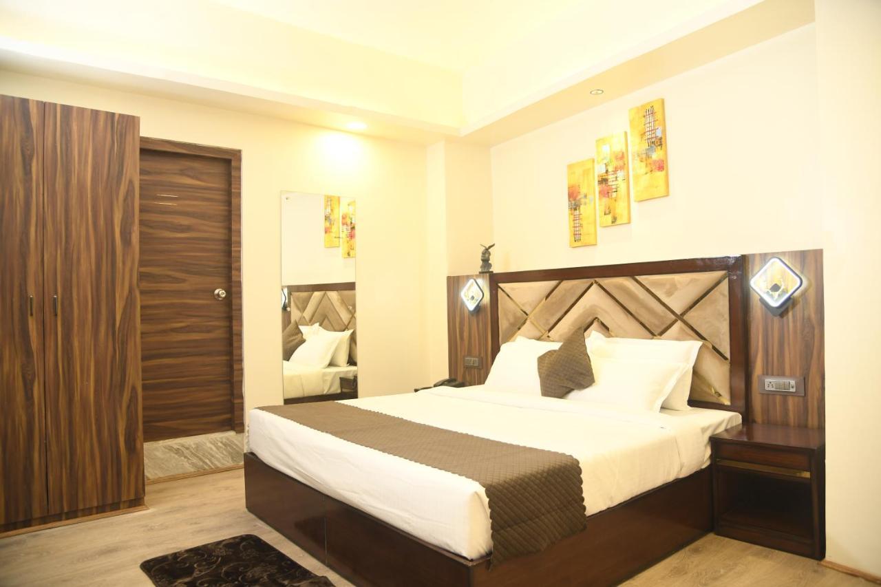 Hotel Cloud Social Shillong Zewnętrze zdjęcie